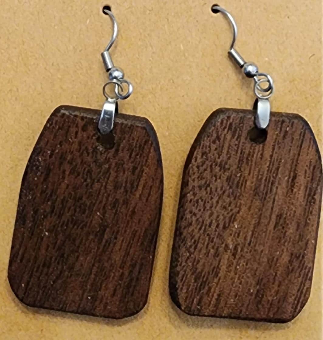 Walnut Echo rectangular earrings in dark walnut wood. Minimalist and elegant, perfect for gifting.

Black ribbon gift box for wooden earrings, available as a $3 add-on. Perfect for birthdays, weddings, and special occasions.